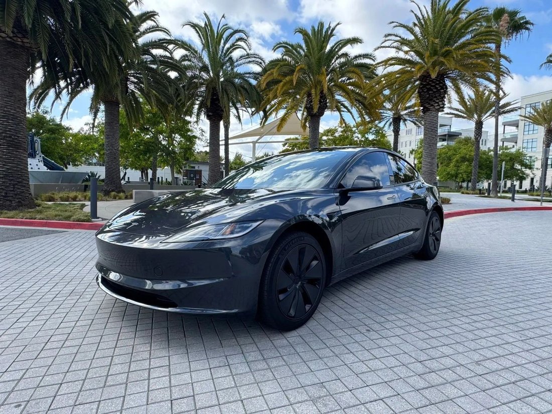 Sedan in Riverside, CA, United States 2 - 18666716