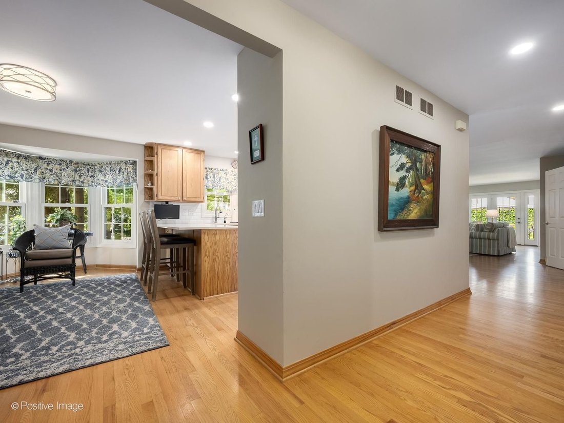 Townhouse in Wheaton, Illinois, United States 3 - 18792110