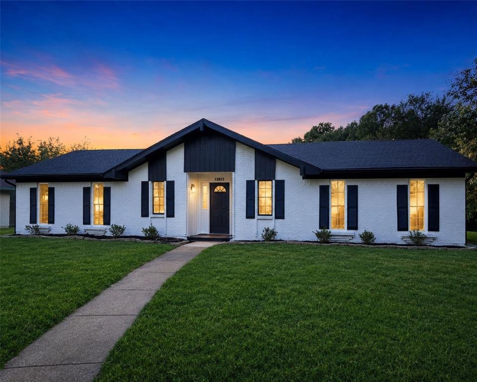 Maison à Farmers Branch, Texas, États-Unis 2 - 18716012