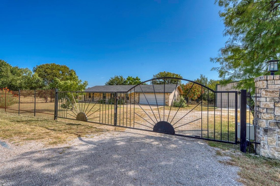 House in Llano, Texas, United States 1 - 18800976