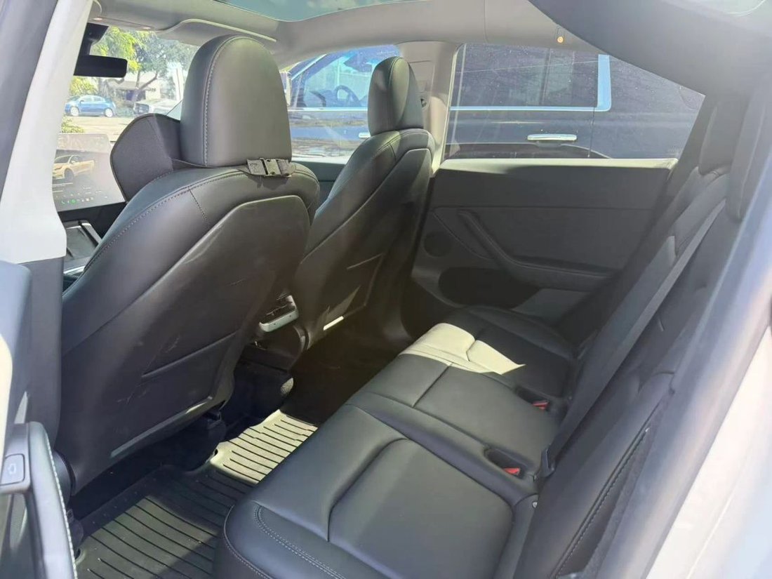 Suv in Costa Mesa, CA, United States 4 - 18797084