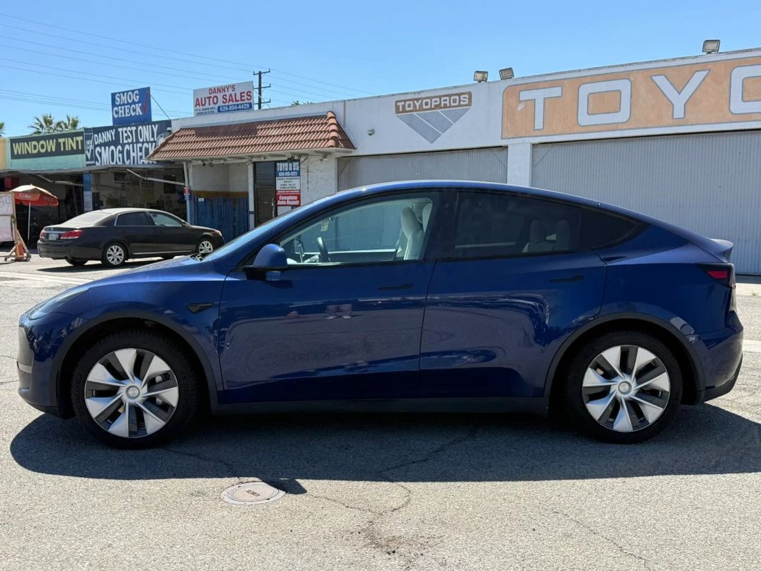 Suv in Azusa, CA, United States 4 - 18799232