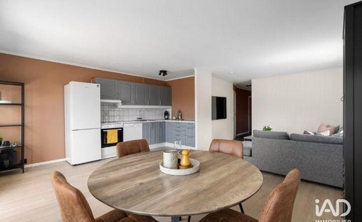 Apartment in Champ des Oiseaux, Bagneux, France 1