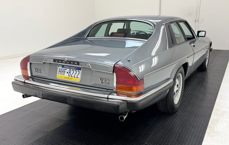 Coupe in Morgantown, United States 5 - 18800975