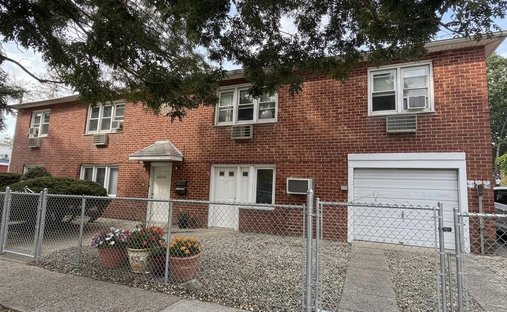 House in New York, New York, United States 1