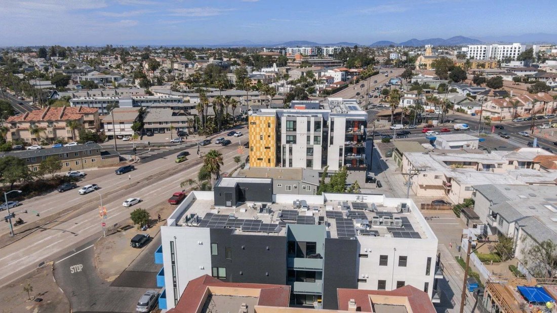 San Diego, California, United States 3 - 18795312