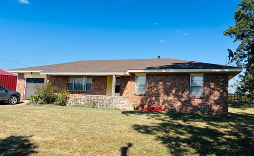 House in Glencoe, Oklahoma, United States 1