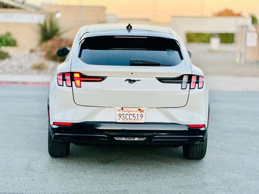 Suv in San Diego, CA, United States 5 - 18801662