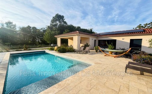 Villa in Sarlat-la-Canéda, Nouvelle-Aquitaine, France 1
