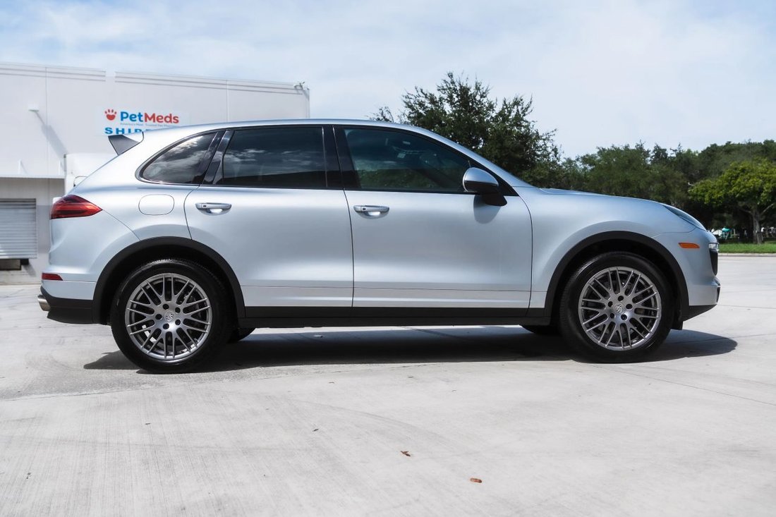 Suv in Boynton Beach, FL, United States 3 - 18745498