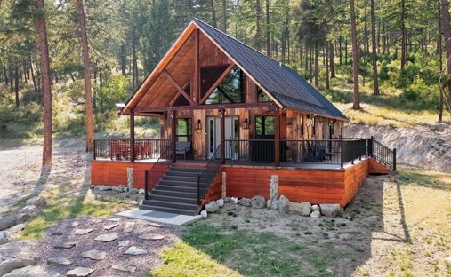 House in Rollins, Montana, United States 1