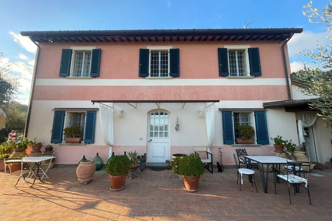 Estate in Massarosa, Tuscany, Italy 1 - 18801231