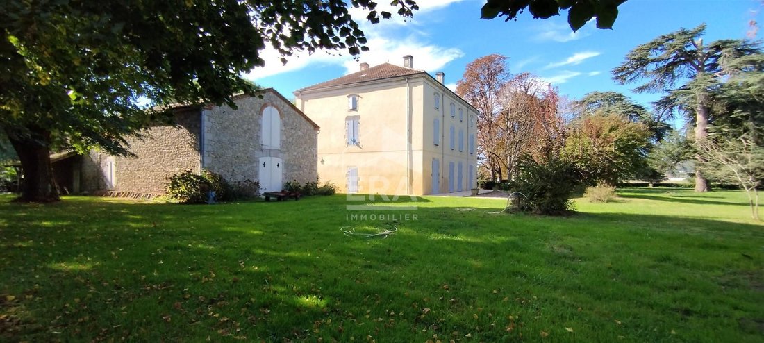 Villa in École Paul Bert-Lycée Bernard Palissy, Agen, France 3 - 17330635