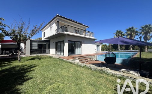 Casa en Saint-Cyprien, Occitania, Francia 1