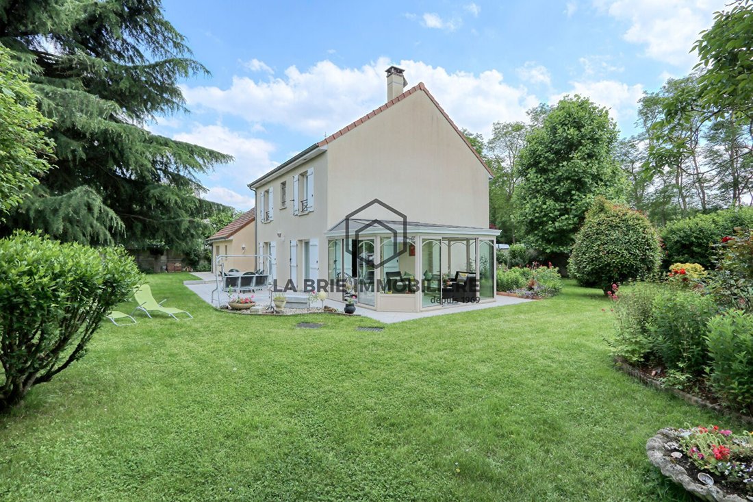 Casa en Chevry-Cossigny, Isla de Francia, Francia 1 - 18802060