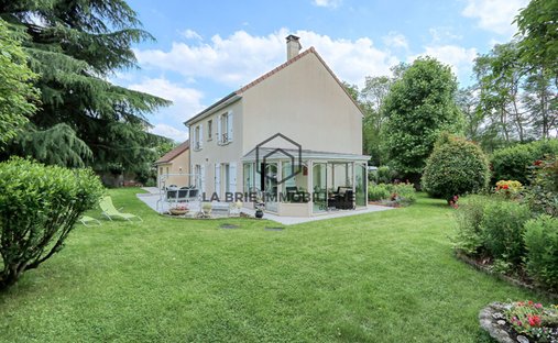 Casa en Chevry-Cossigny, Isla de Francia, Francia 1