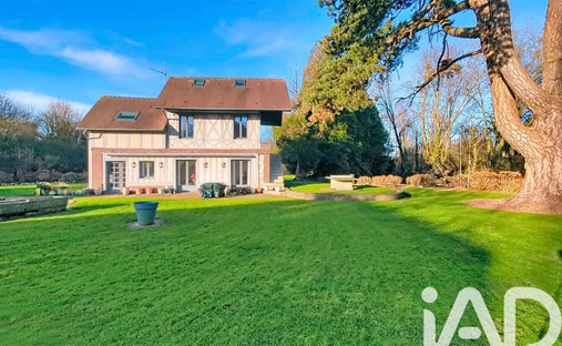 House in Bois-Guillaume, Normandy, France 1
