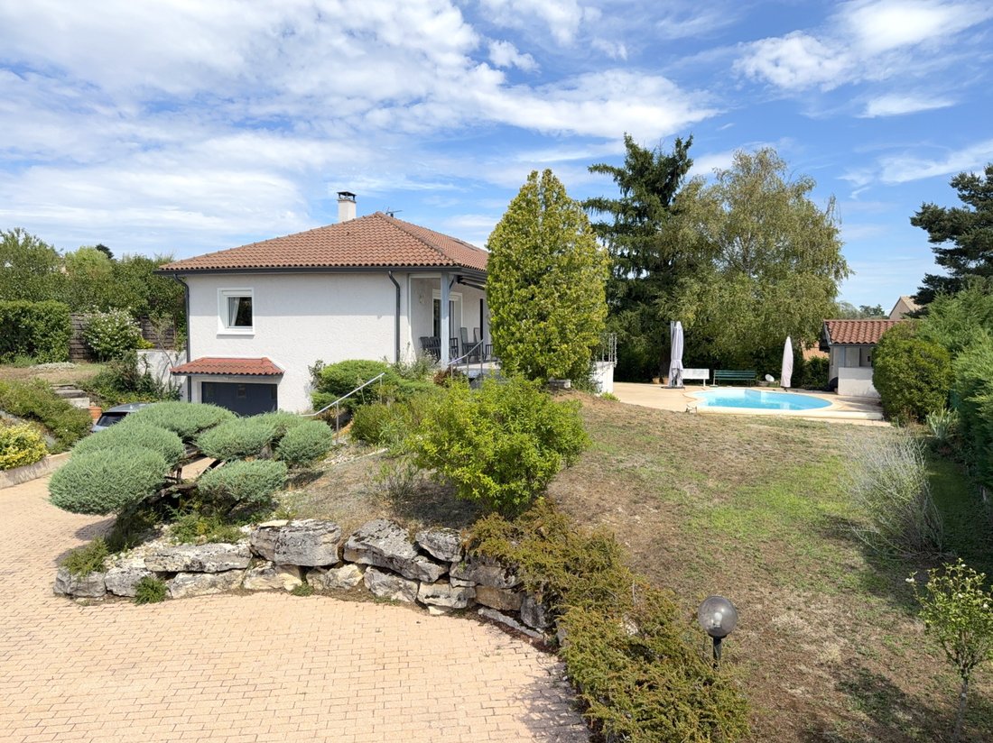 Villa a La Tour-de-Salvagny, Auvergne-Rodano-Alpi, Francia 1 - 18793615