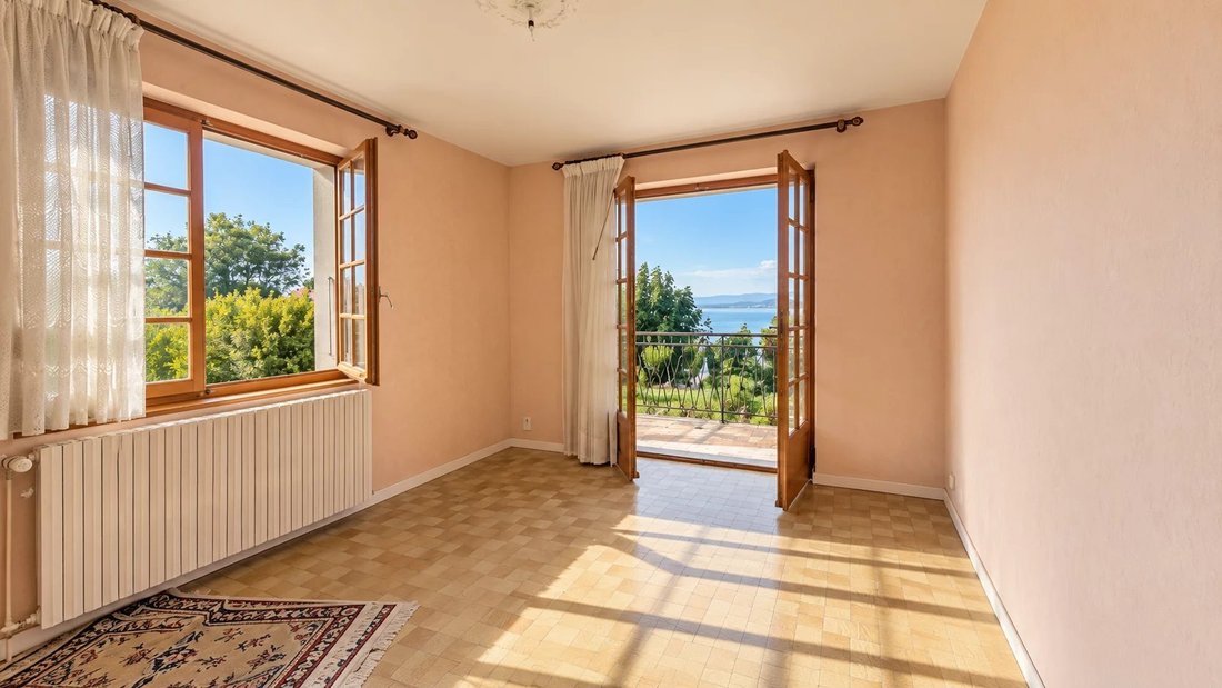 Casa a Lugrin, Auvergne-Rodano-Alpi, Francia 4 - 18792827