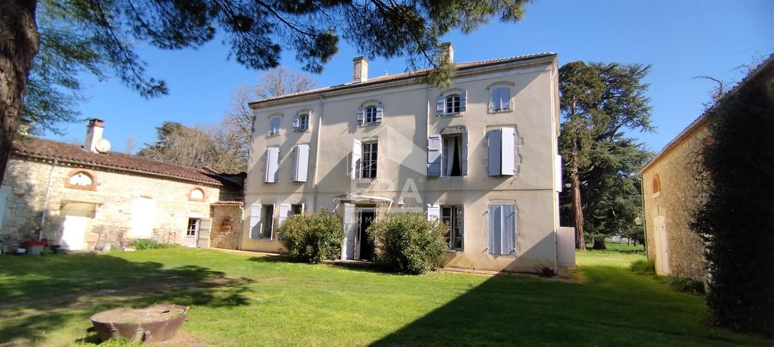 Villa in École Paul Bert-Lycée Bernard Palissy, Agen, France 2 - 17330635