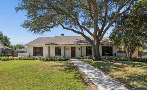House in Lewisville, Texas, United States 1