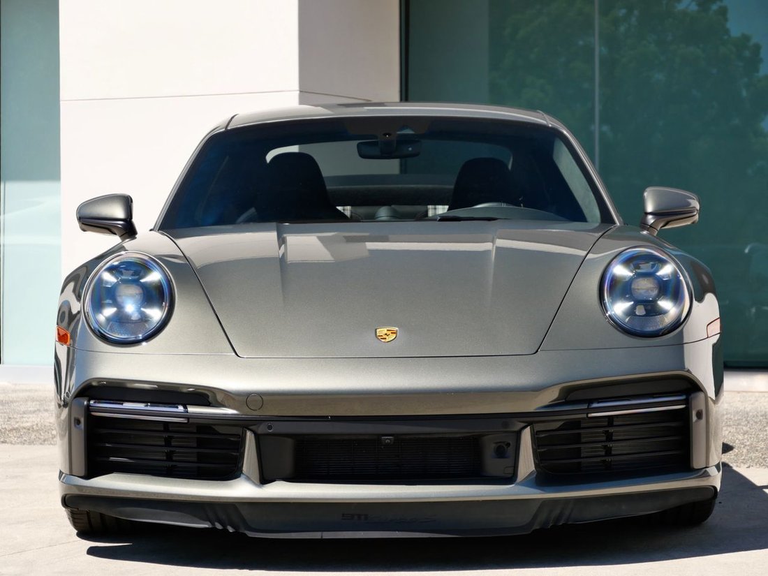 Coupe in Thousand Oaks, CA, United States 2 - 18796289