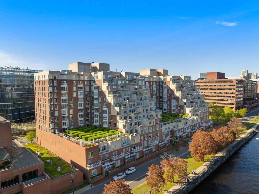 Condo in Cambridge, Massachusetts, United States 1 - 17828153