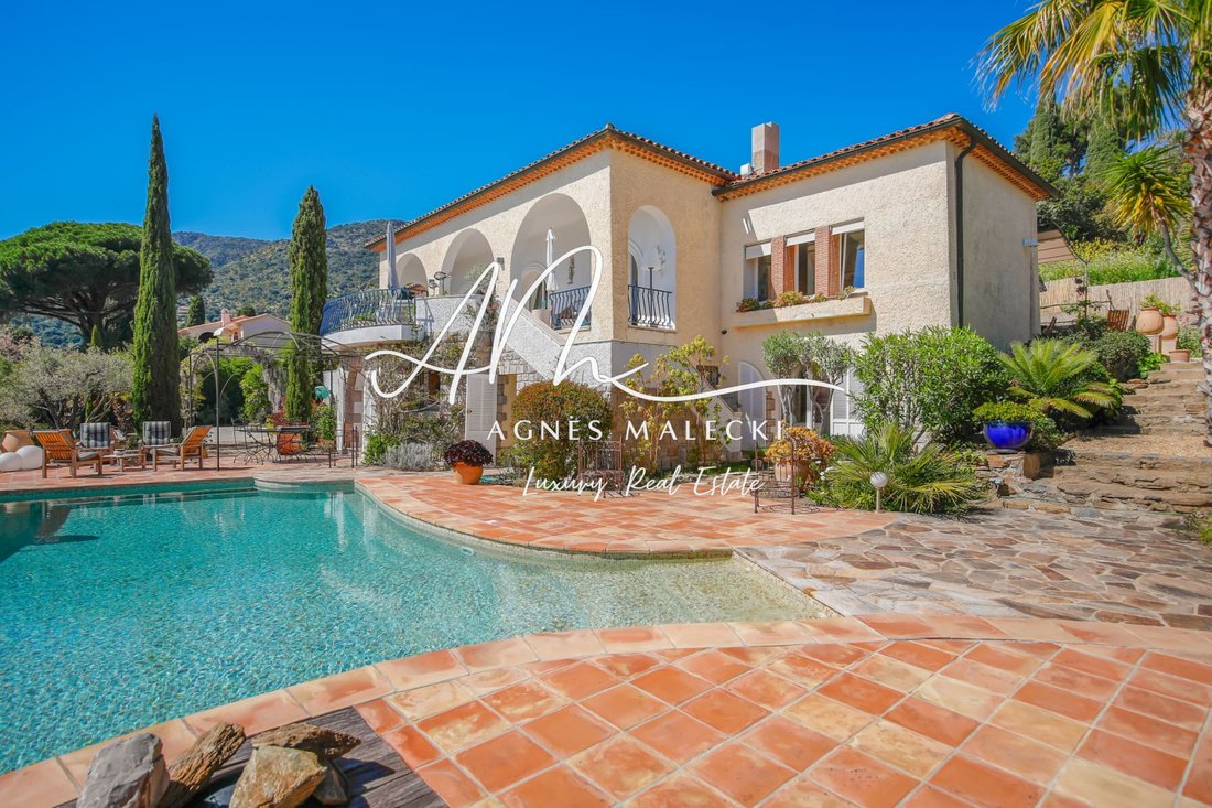 Domaine à Le Lavandou, Provence-Alpes-Côte d'Azur, France 2 - 17899026