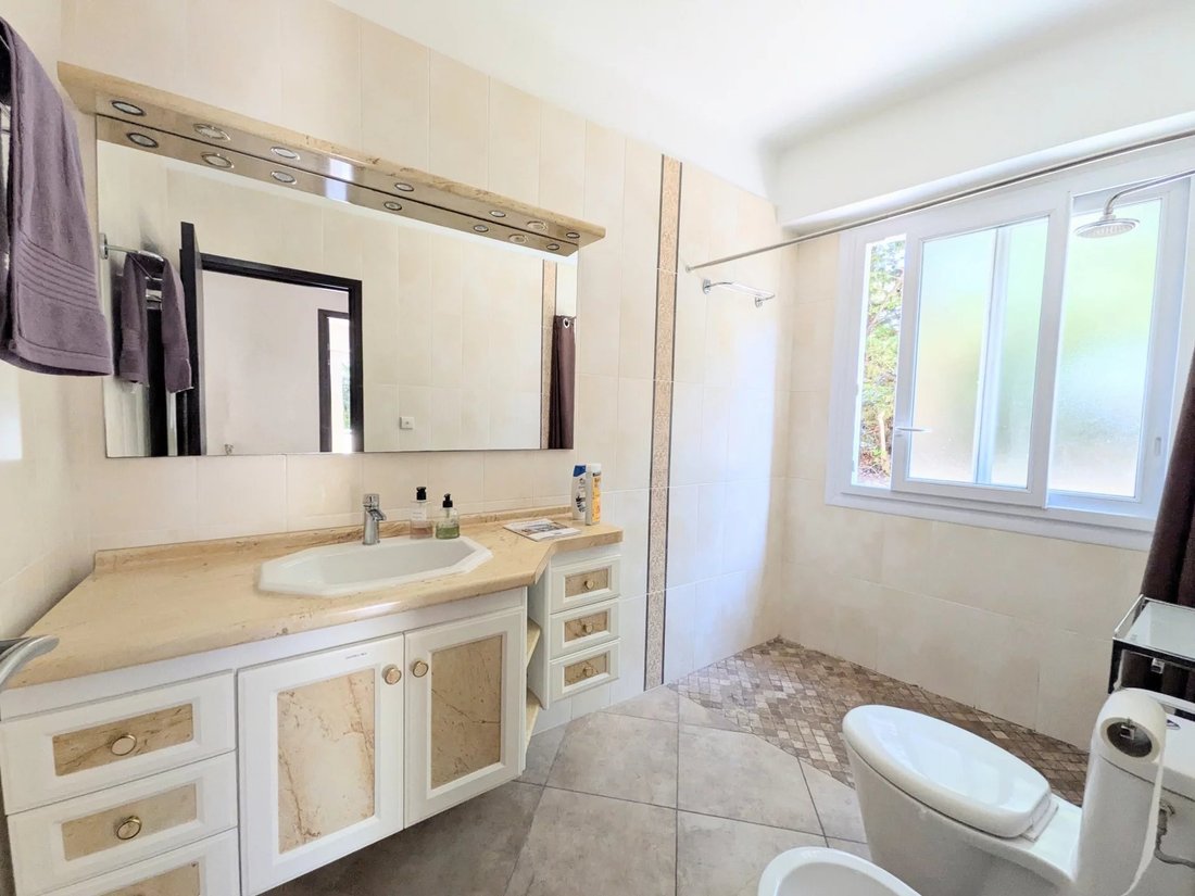 Apartamento en Niza, Provenza-Alpes-Costa Azul, Francia 5 - 18800265