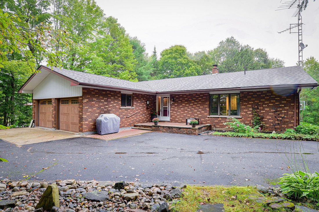 House in Bracebridge, Ontario, Canada 3 - 18794025