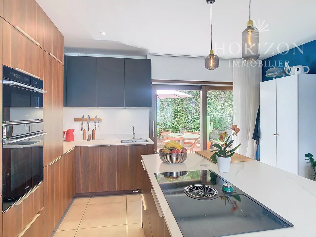 Villa in Centre Ville Est, Thonon-les-Bains, France 5 - 18800863