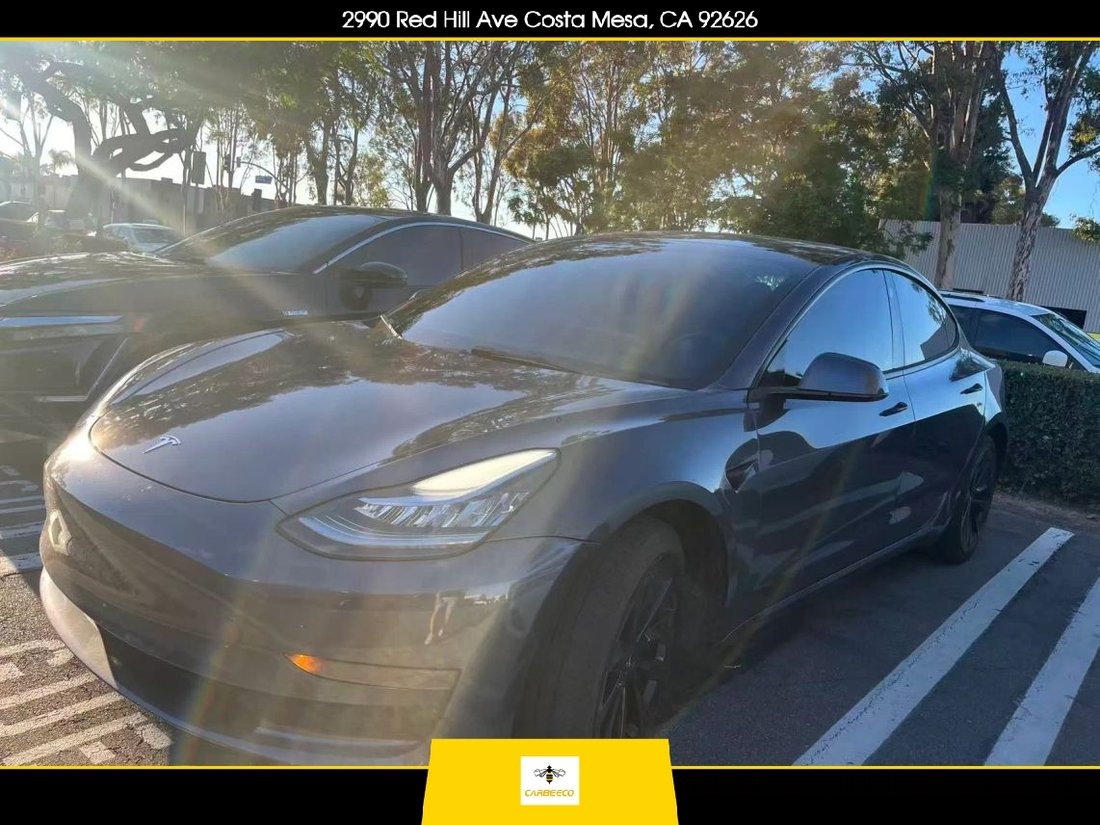Sedan in Costa Mesa, CA, United States 1 - 18801518
