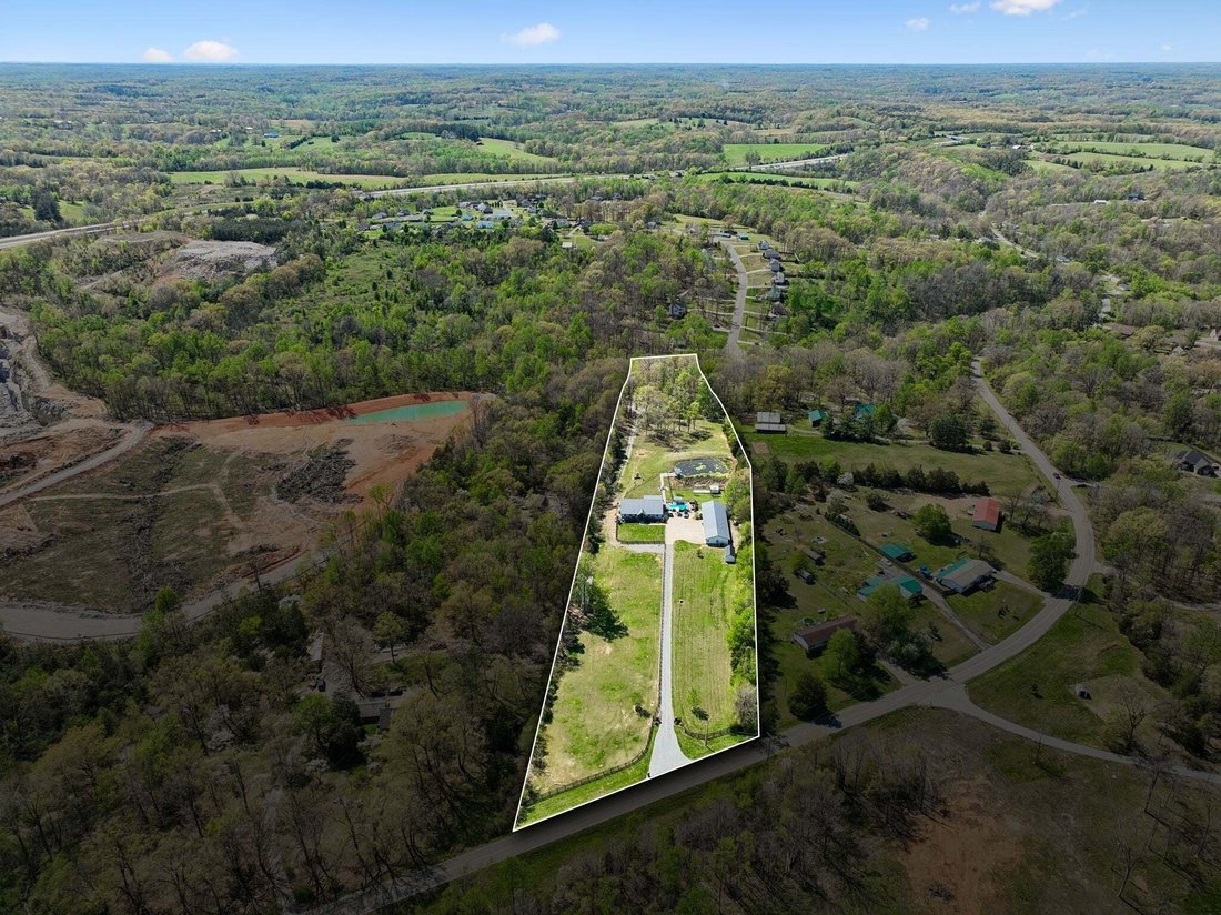 House in Bon Aqua, Tennessee, United States 4 - 18802481