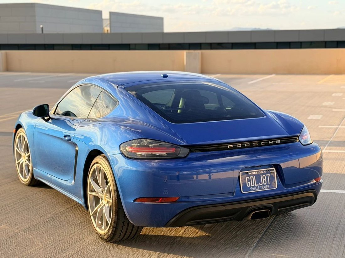 Coupe in Scottsdale, AZ, United States 5 - 18796929