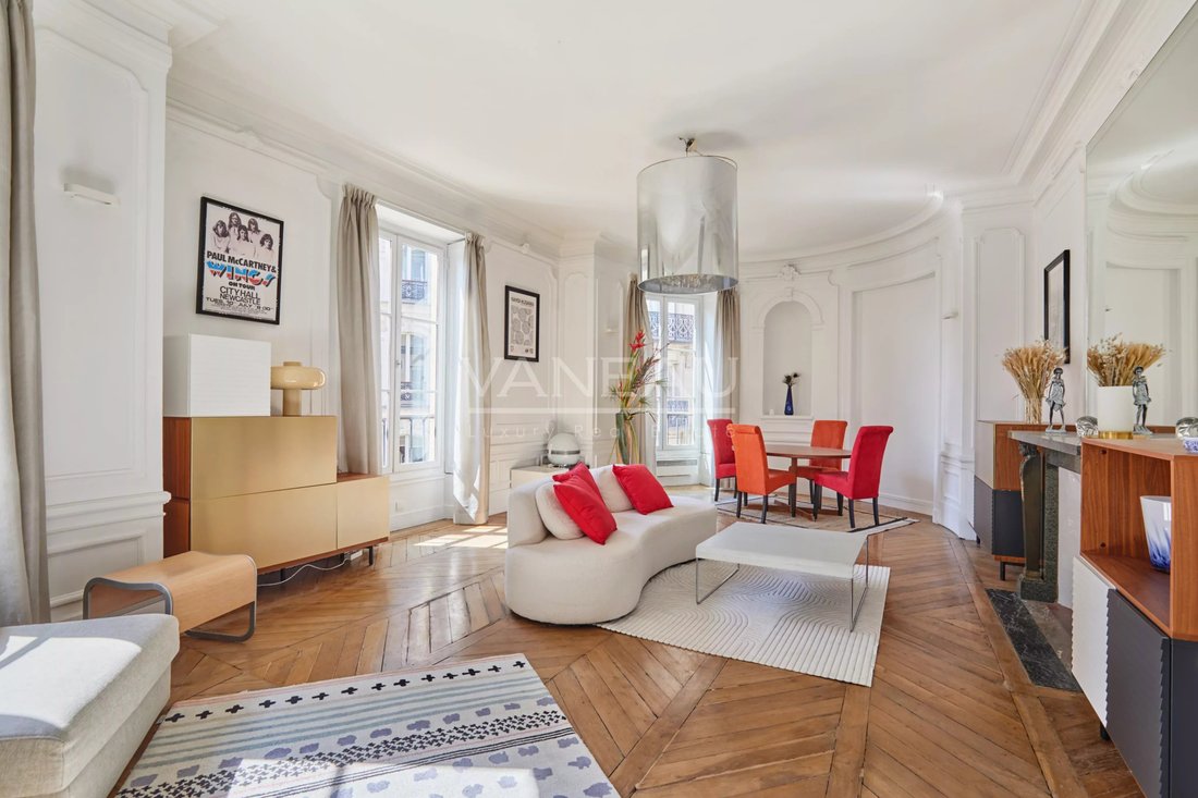 Apartment in Clichy-Trinité, Paris 9e Arrondissement, Paris 1 - 18804212
