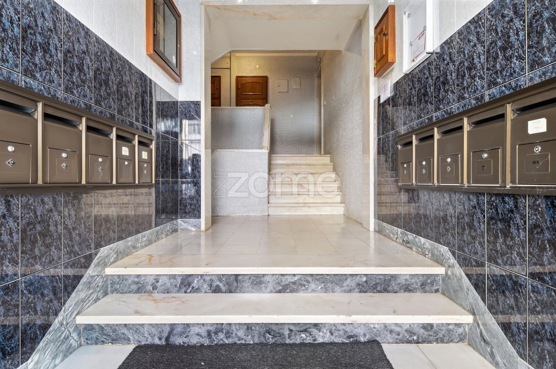 Apartamento en Carnaxide y Queijas, Distrito de Lisboa, Portugal 2 - 18796743