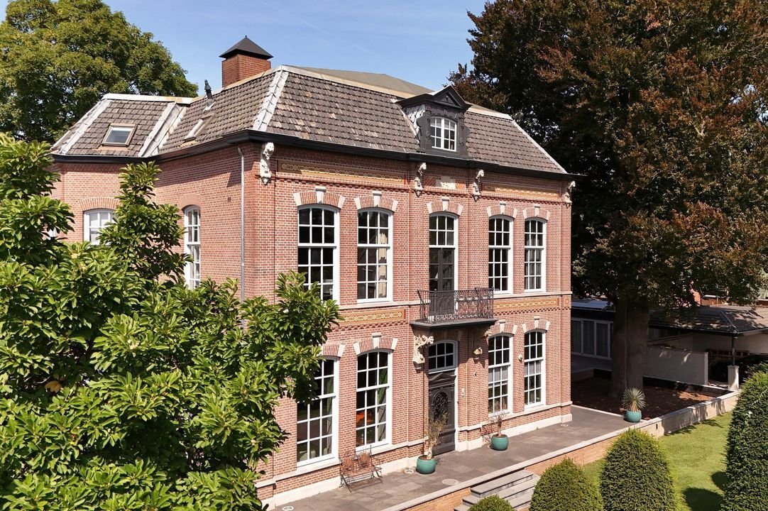 Villa in Vlijmen, North Brabant, Netherlands 1 - 18799127