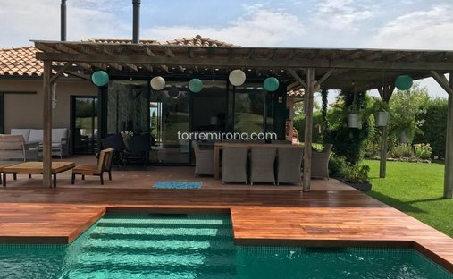 Casa en Navata, Cataluña, España 1