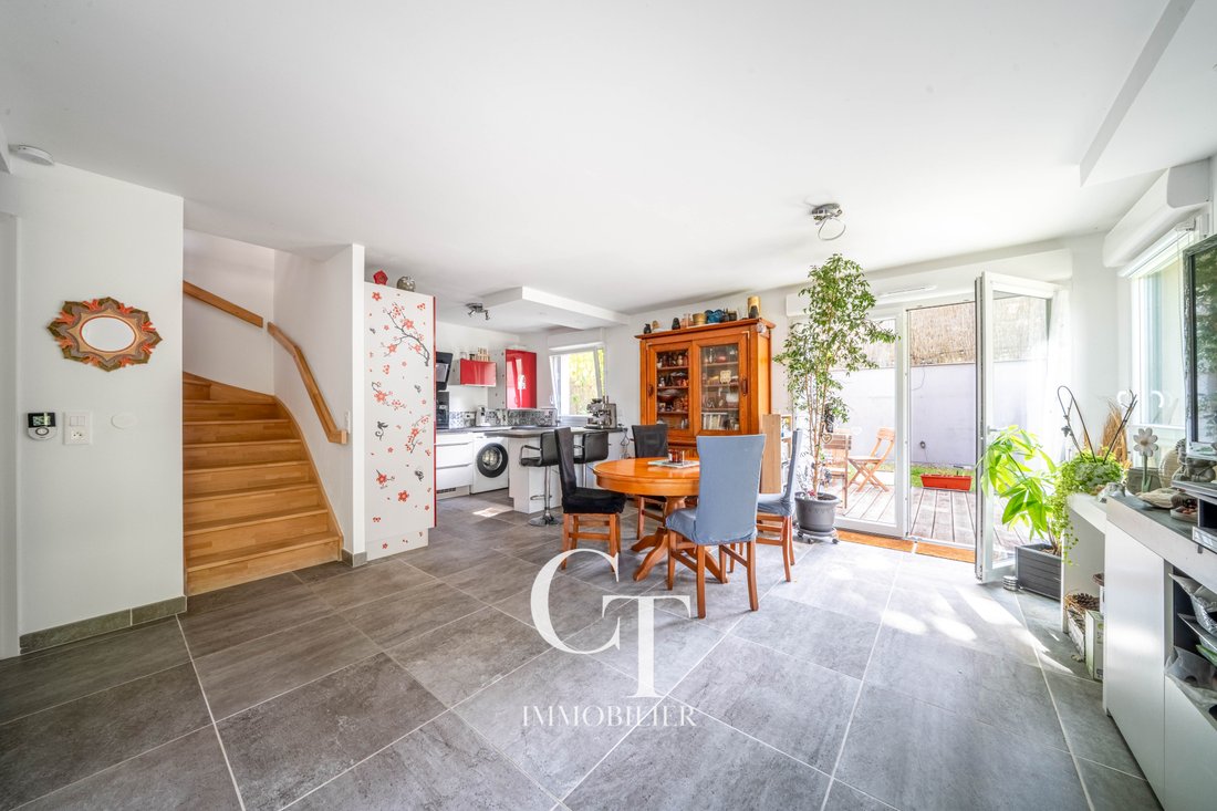 Appartamento a Fourqueux, Saint-Germain-en-Laye, Francia 2 - 18800339