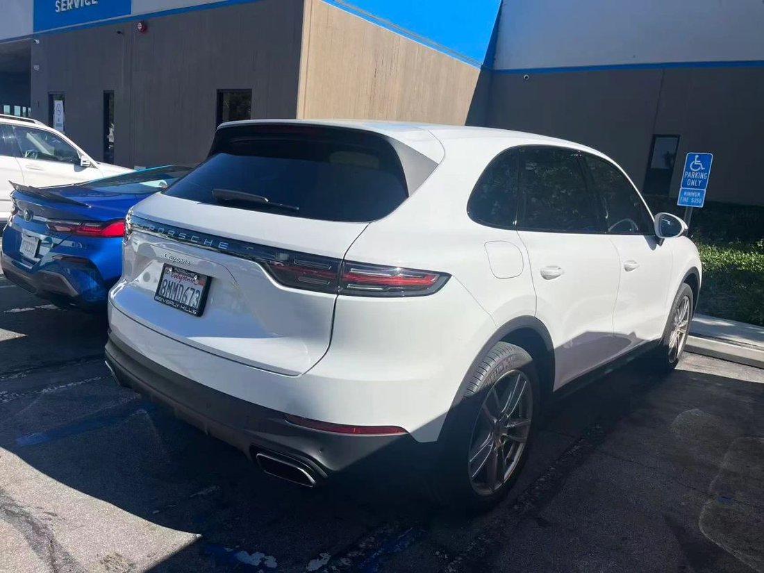 Suv in Costa Mesa, CA, United States 2 - 18799161
