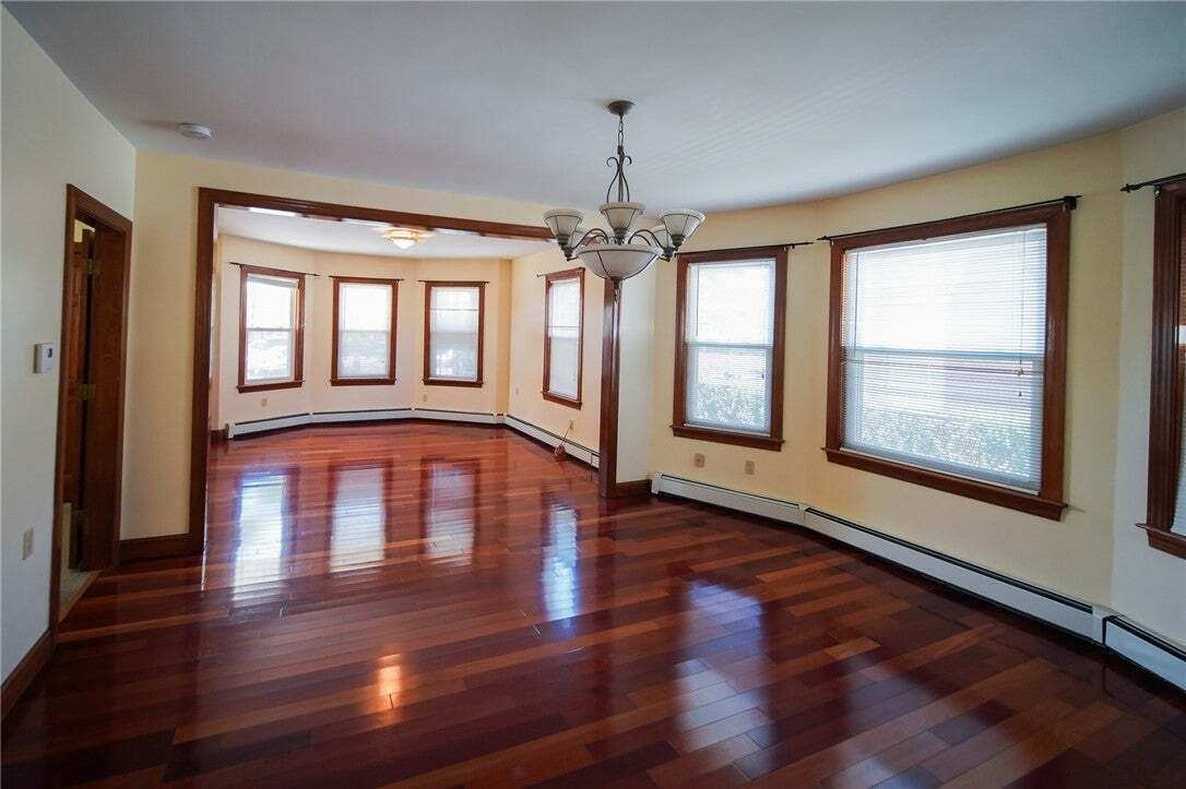 East Providence, Rhode Island, United States 2 - 18797835