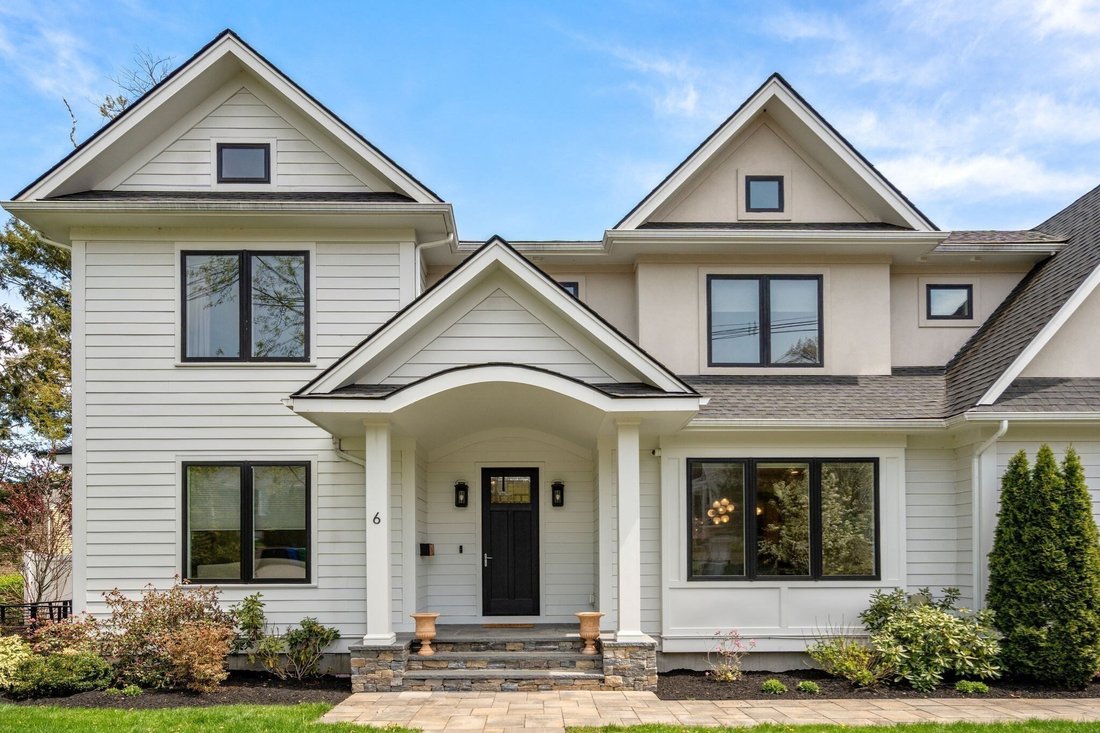 House in Newton, Massachusetts, United States 2 - 17851344