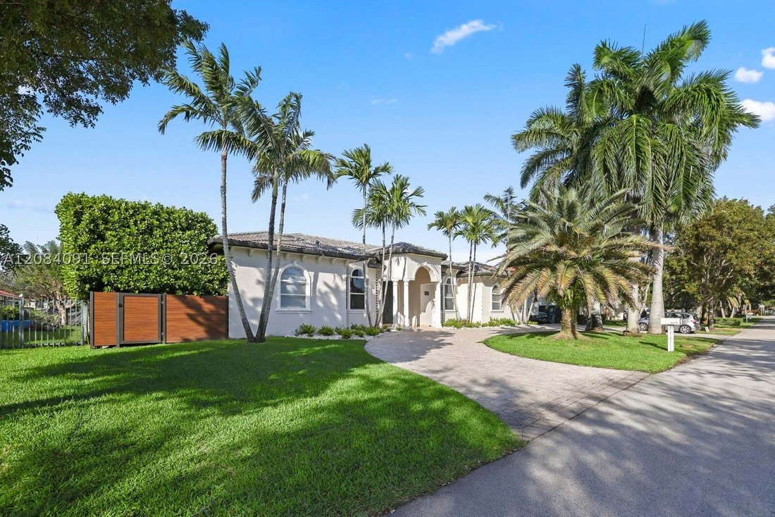 Maison à Cutler Bay, Floride, États-Unis 1 - 18794696