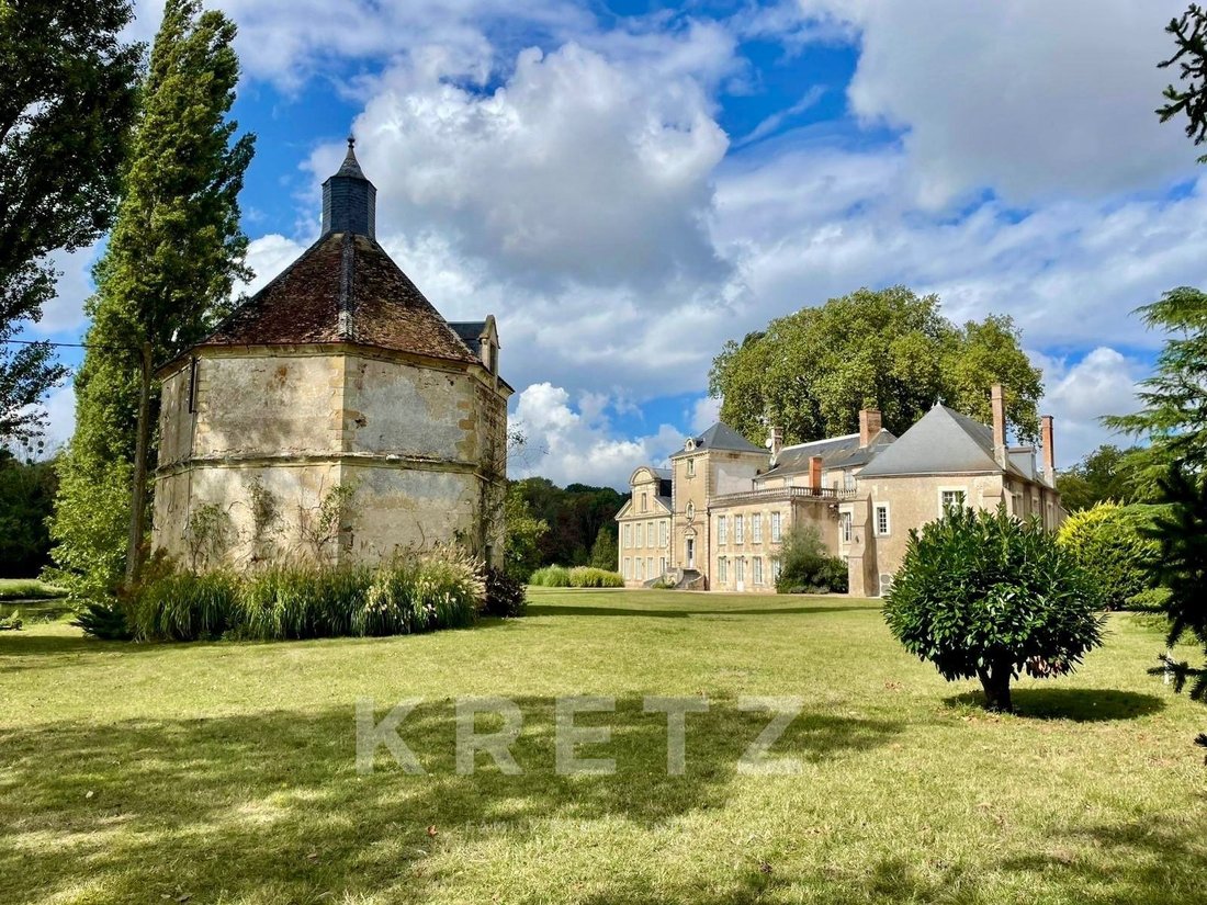 Castillo en Chabris, Centro-Val de Loira, Francia 5 - 18804355