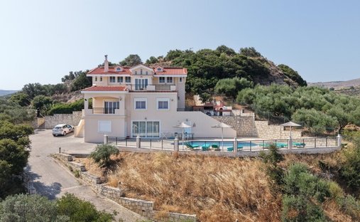 Villa in Community of Gouve, Gouves, Griechenland 1