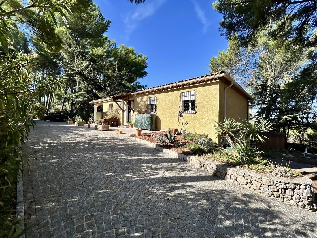 Maison à La Valentine, Marseille, Provence-Alpes-Côte d'Azur 1 - 18800257