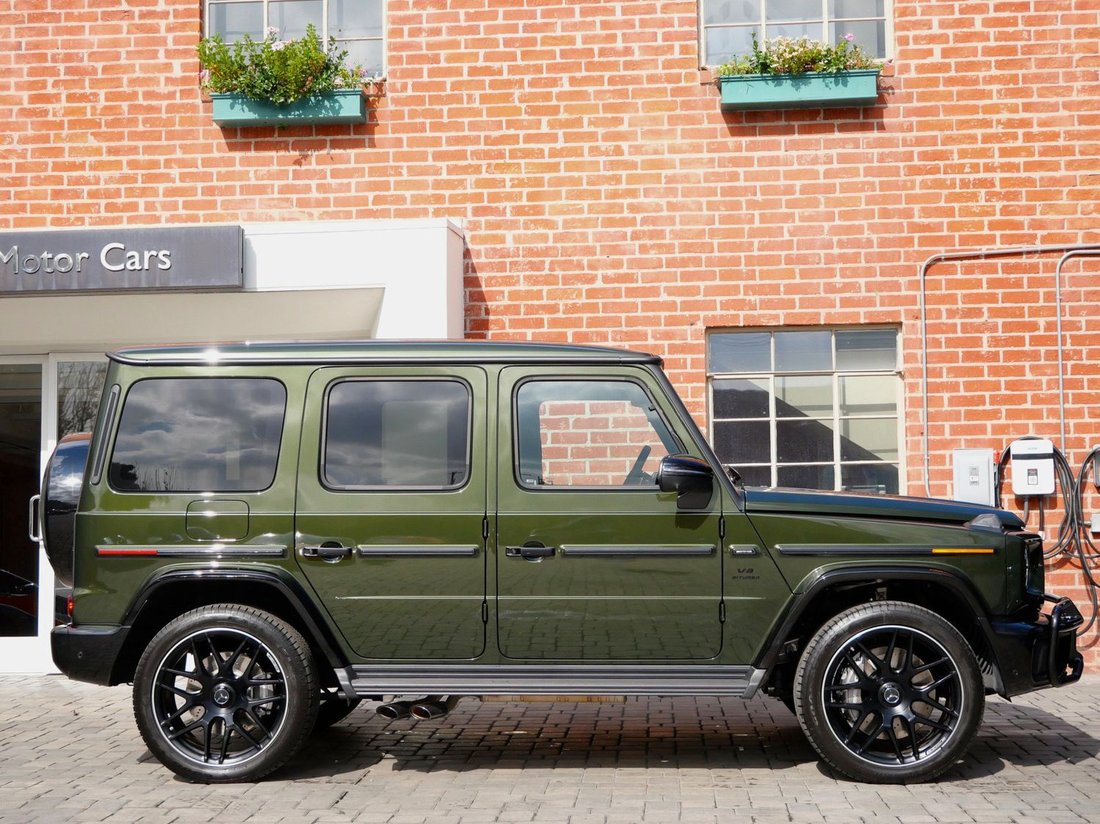Suv in Beverly Hills, CA, United States 4 - 18798749