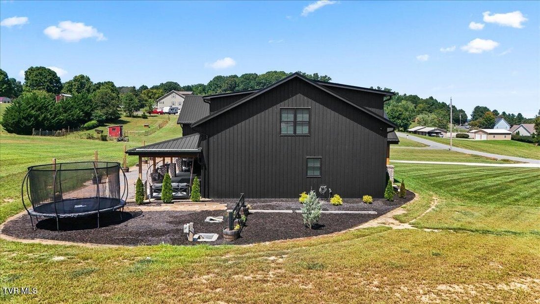House in Elizabethton, Tennessee, United States 5 - 18794546