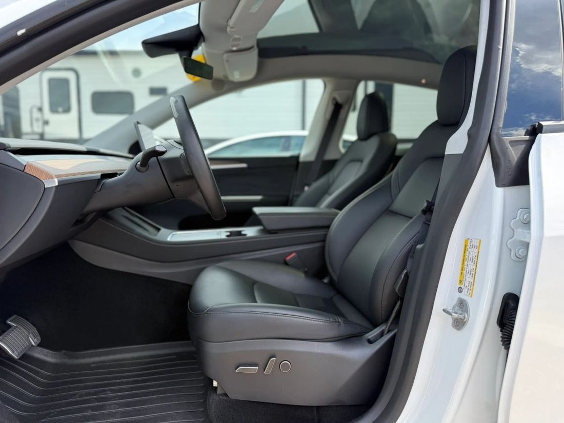 Suv in Orlando, FL, United States 2 - 18796894