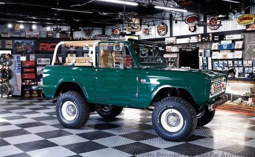 Ford Bronco in Calverton, NY, United States 1
